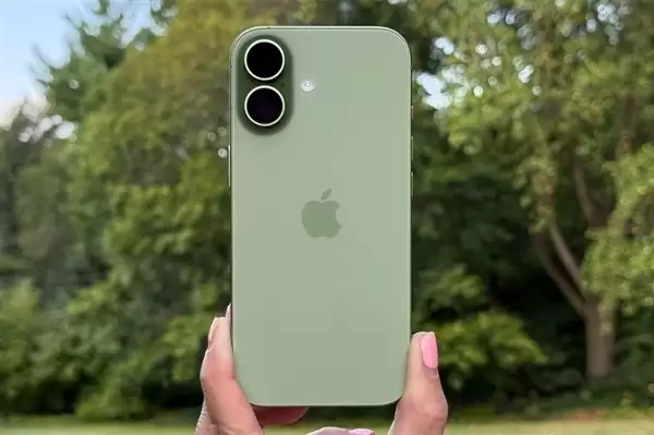 ��ʷ��ͻ�ƣ�ƻ���״�Q1�Ƕ�ȫ�������ֻ�������һ��iPhone 17ϵ������