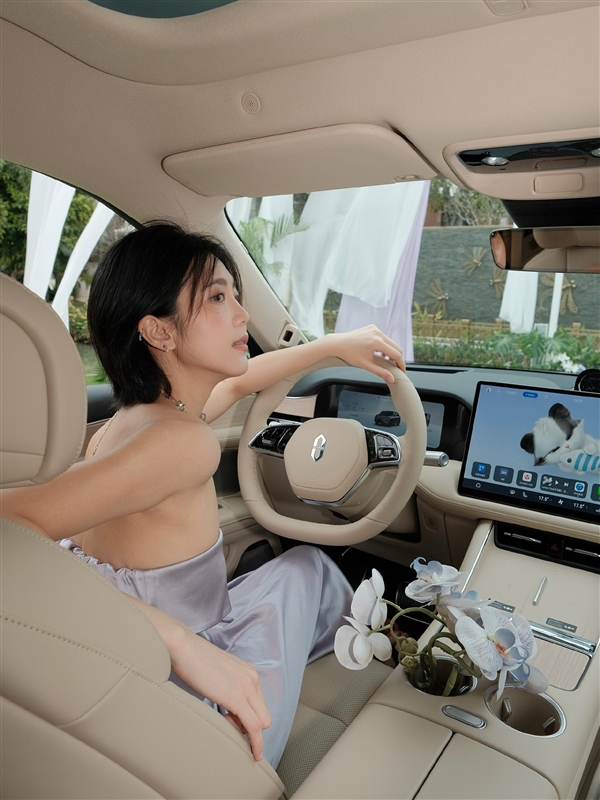 ������������˵�SUV �ʽ���M5 Ultra�����ع⣺���ɻ���
