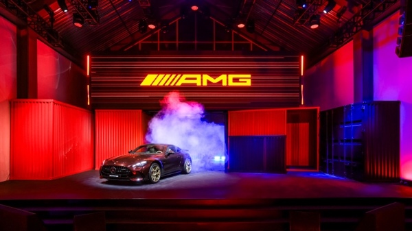 ����V8����磡����AMG GT 63 4MATIC+�й����㣺���ư١�����3.2��