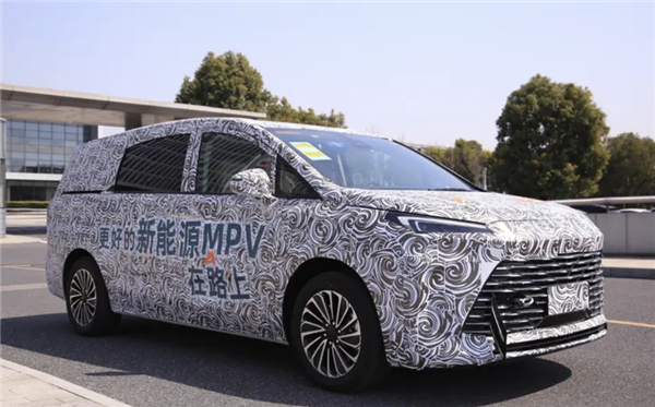 30�򼶲��MPV�����GL8½�е����ع⣺������������