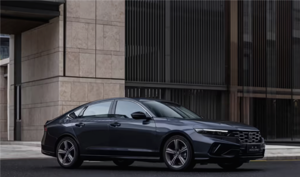17.98��Ԫ��2025����������Ÿ���ʽ���У����ɴ���1.5T+CVT����ϵͳ