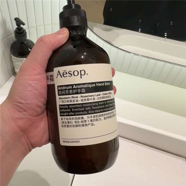 ε����Ӧţ����300Ԫ/ƿ��ϴ��Һ�������Ǽ��ɼ� ˵���µ��˲�����