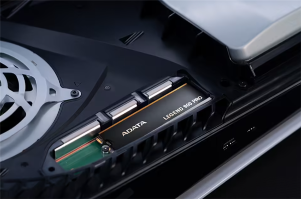 �����Ƴ�LEGEND 900 PRO��̬Ӳ�̣���˳���ȡ��7400MB/s