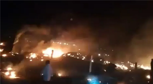 Ӣ���������� ӡ��һս��ҹ��׹�٣���ǰ��ˤ����ʮ��