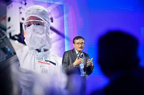 Intel CEO俼Ƿ18AգȫչIntel 14A
