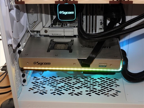 ձSycomչʾLYNK+ˮRTX 5090èͷӥ