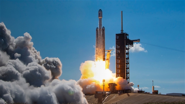 SpaceX机密军事卫星突然发出神秘信号:走错频道了