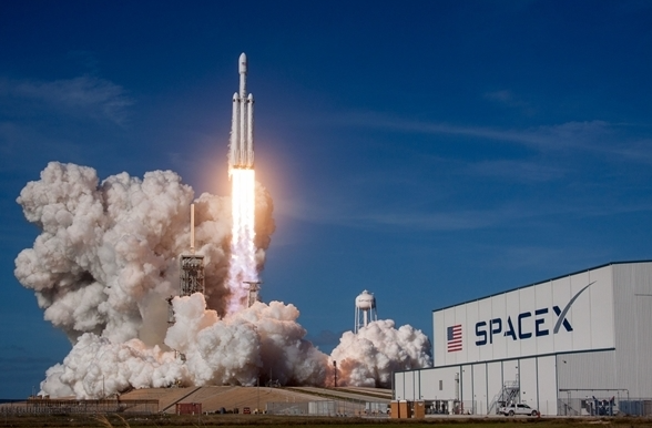 马斯克回应NASA开放登月合同:星舰才是最终答案