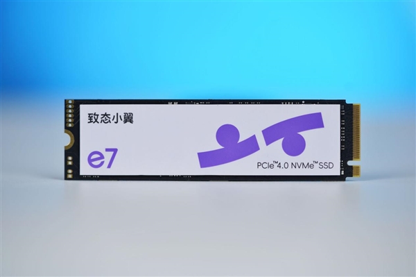 6000MB/s洢̬Сe7 1TB SSDͼ