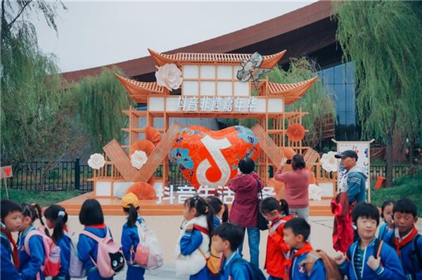 ���Ŵ򿨵�+�����м�����������������౱�����ʷ�����  ����ζ�����ֺ�