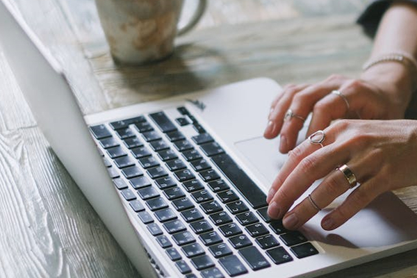 С�����ǩ����޸ģ���ǩ���Ը�����