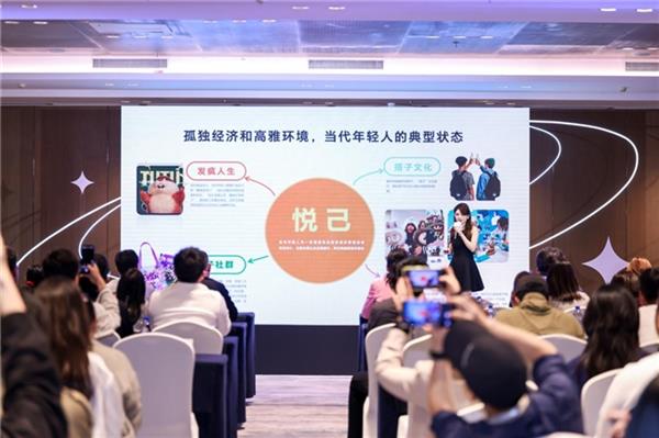 MagicOS 10:通透美学与荣耀主题个性化内容的全新突破