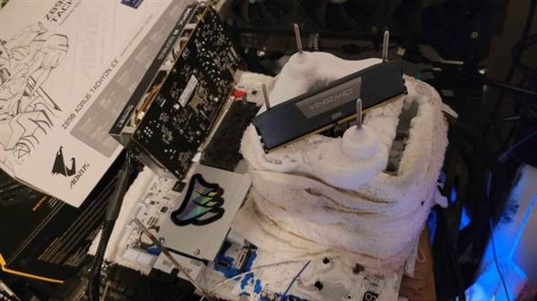 DDR5Ƶ¼һ󲽣ﵽ13153MT/s