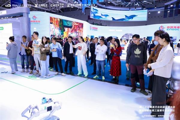 Խ���鶯�����˸߽������� Я�����ڵ��������ǻ۳ǹ��±��