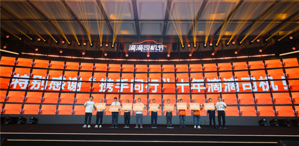 εκ100ʮ˾ ÿϲ18888Ԫֽ