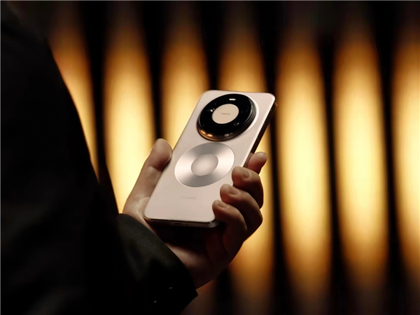 ޴󣡻ΪMate 80ϵ׷ڶӰʵƵ