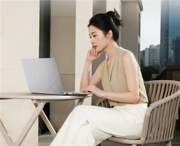 ��ĩ������ѡ��˶��ҫ14 2025 AIʱ�����ǻ۹������