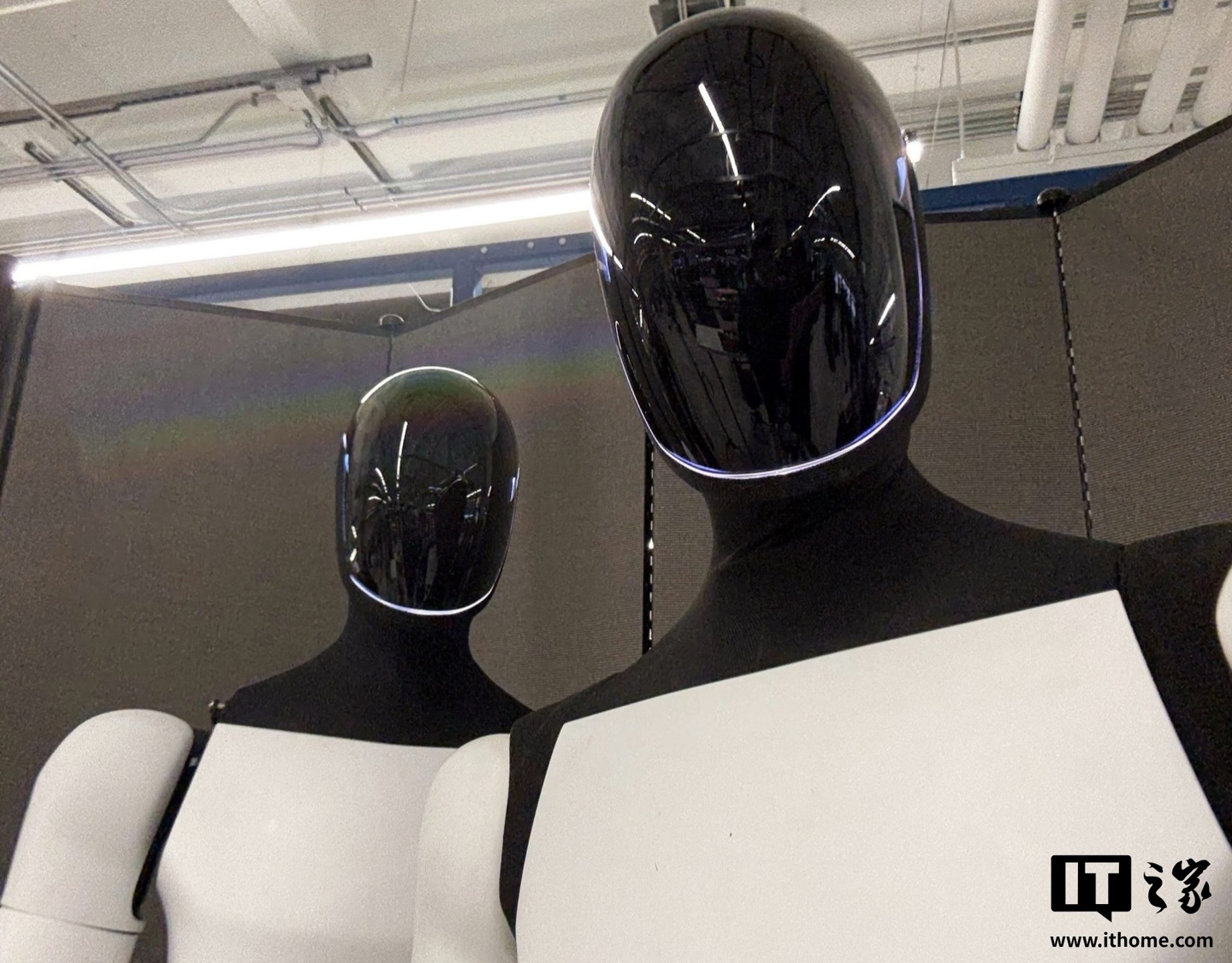 ��˹�ˣ�Optimus ���λ����˸�����ʽΪ Optimi