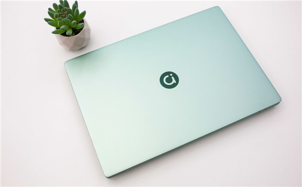 5K�����ո���AI PC ��˶a��14 Air �������Ϊ�����û������Ž�