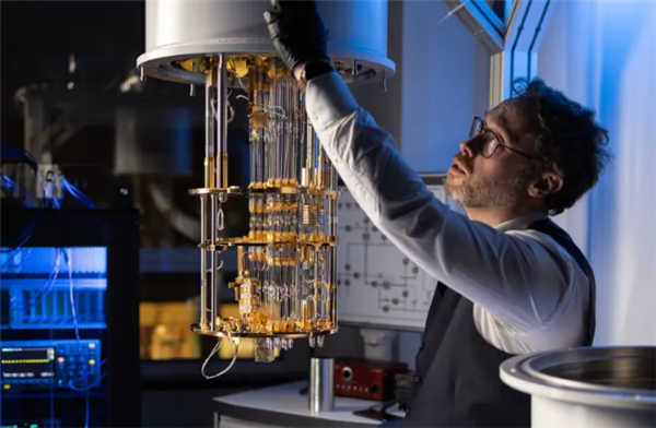 ���Ӽ�����ġ�iPhoneʱ�̡�������QuantWareͻ�������ӱ���оƬ