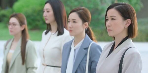 ����Ů��2��12���������