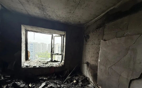 С����ҹ��Ů�Ѱι��չ����� �򷭾ƾ�ƿ����ô�죿