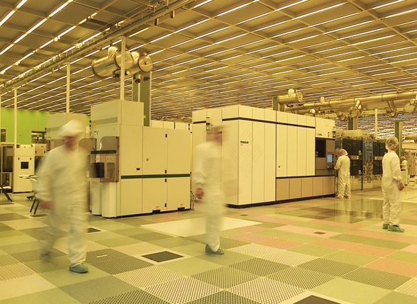 ����ѫ����AIоƬ ����̨����ȫ�򽨳���