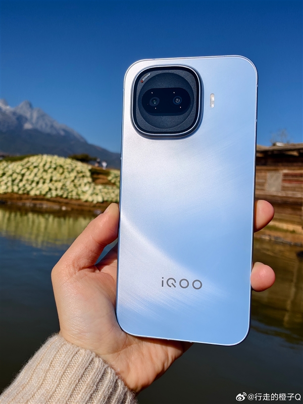 ˫о���ܴ�iQOO Z11 Turbo���ص��������8+Q2�羺оƬ