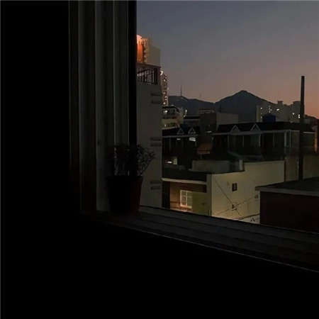 С�ڷ������������˸�(��ѡ100��)