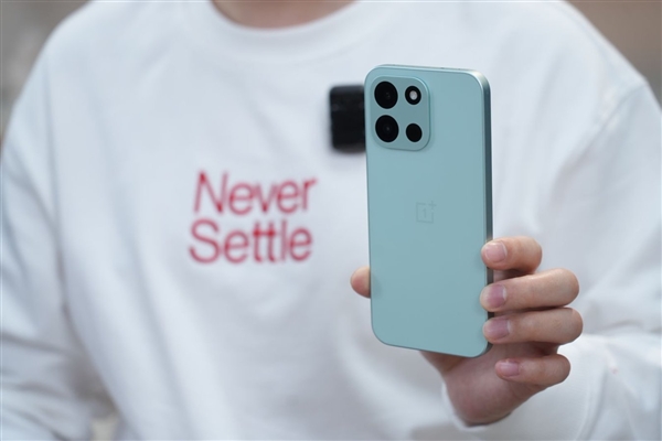 ���ۼ���������һ��Turbo 6ϵ�н����ǳ���ͬ����ǿTurbo�ֻ�