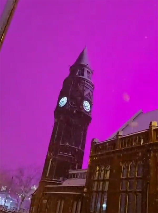 Ӣ�������������λ÷���ɫ��� �������˴���۾�