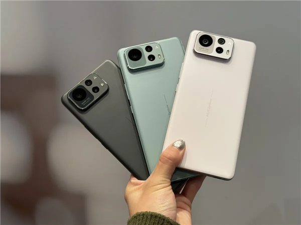 ��һ���ֻ�Ʒ���뿪 ��˶�ֻ��˳���δ�������Ƴ��»�