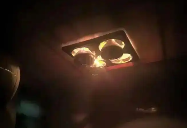 ����ԡ�Ա�ըƵ�� ȡů������ͬʱ��