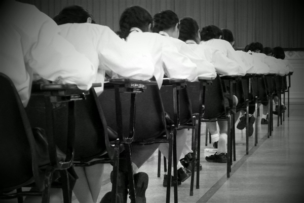 ���ն����Сѧ�ӳٵ�У��ȡ����� �ú��Ӷ�˯�᣺���ѵ���Ӧȫ���ƹ�