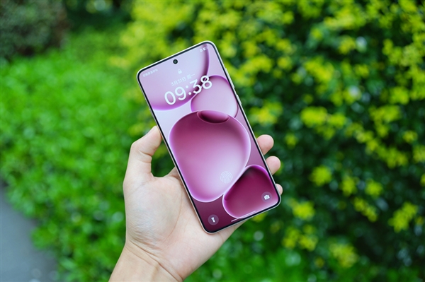 OPPO Find X9 Ultra���µǳ�����Ȧ��ǿ��Զ������