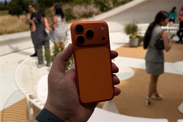 ������Ϥ��ζ�� iPhone 18ϵ����۳�¯������������+С�鶯��