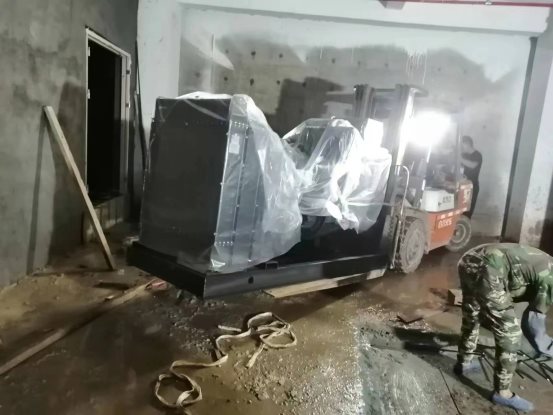 �������񷢵����������������񷢵�����ҵ绰����