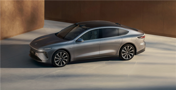 ���ε�������ٽ�1000������վ �ӵ�ȼ��͸������Ϊ��ʵ