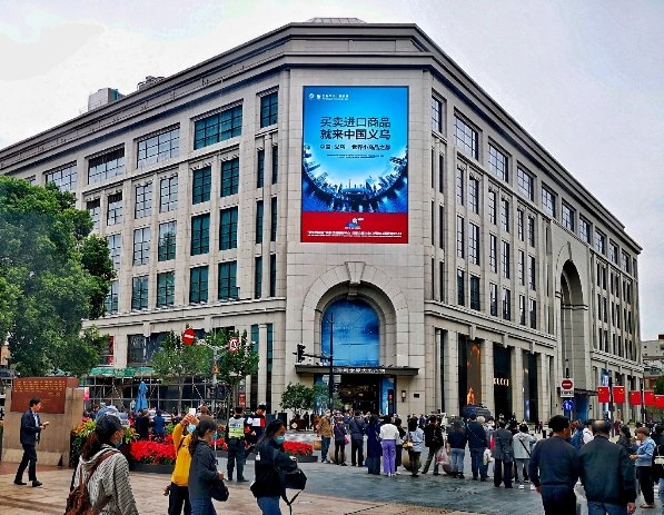 �����г����﷫������ ����˫ѭ��