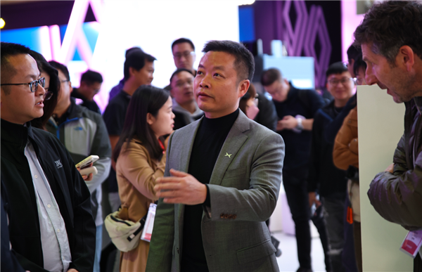 ��С�������꽫������������������� ����Robotaxi��Լ���Ե���Ӫ