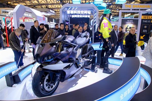 ���Ӿ۽�+���д򿨣������Ƽ�AWE2026չ����������  �����������ܳ����·���