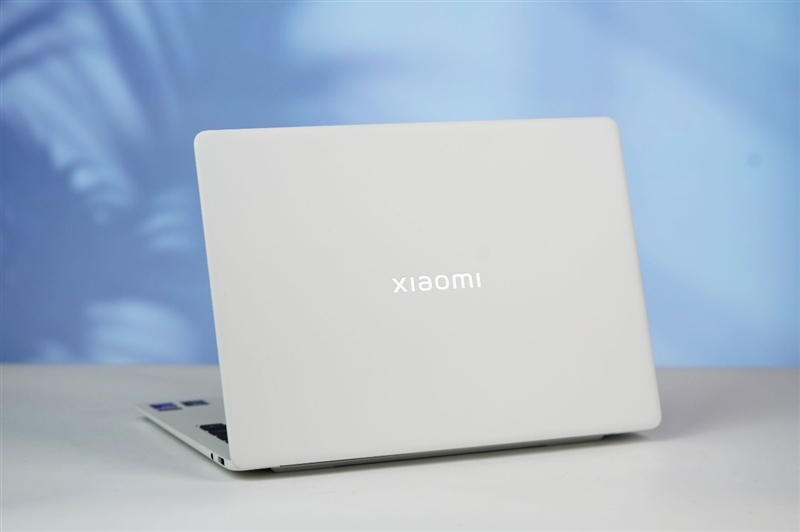 ���Ƴɱ����ݻ�������С�ױʼǱ�Pro 14���⣺Ŀǰ��ǿ��1.1kg�ᱡ��