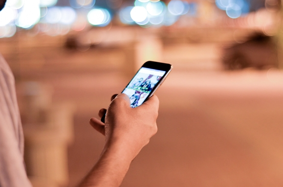 3�����ֻ���һ̨iPhone �����̻�Ӧ�������� ��û��ô����