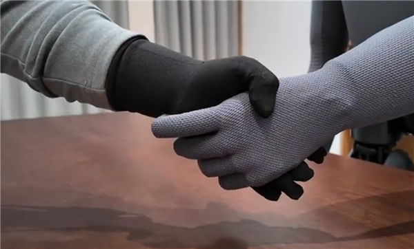 С�׻������������״ι�����ȫ�ƴ�����֪ ʵ��15���ץ��ѭ������