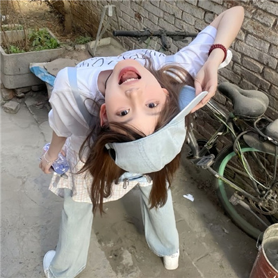 �ر��Ц�ɰ���Ů������(��ѡ100��)