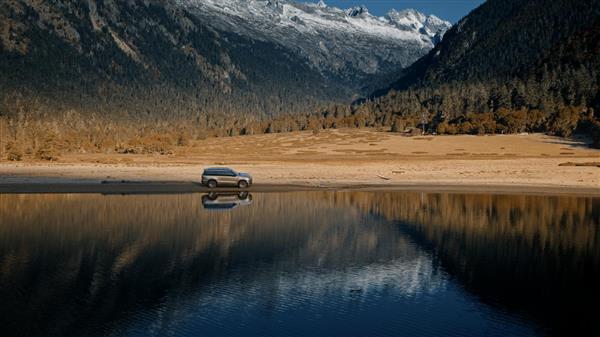 ���ڵĴ��������Դʱ���ĵ�ϵ�콢 SUV