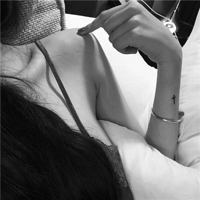 �������ڼ�ǿ��Ů������(��ѡ100��)