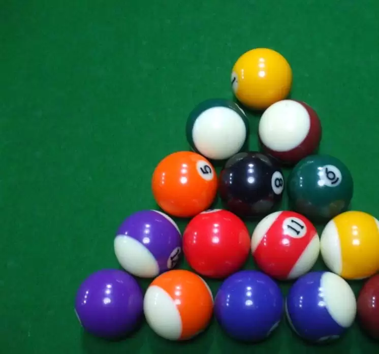 MaxonCinema 4D��ô����̨��ģ�Ͳ���ͼ