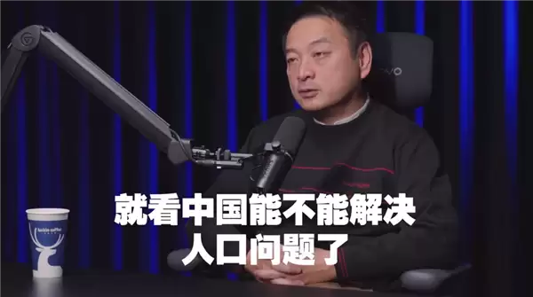 �����ƶ�̸Я�̴�ʼ�������£��������к��Ӻ���˶� ����û���ӵ�