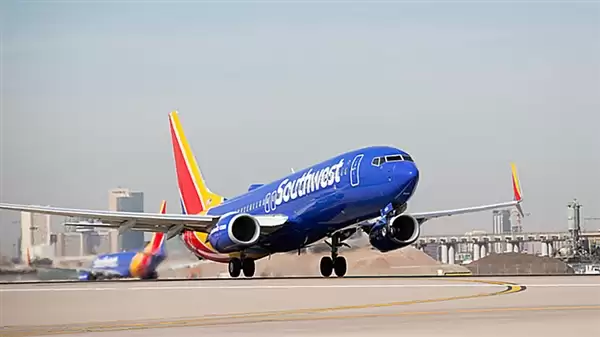 �߿վ��꣡����737��ʻ����HUD���λ��� ����ʻ���Խ�������